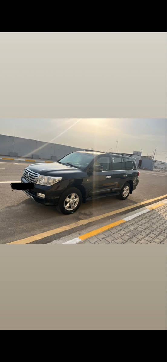 لاندگروز فكساره ستينيا 
موديل 2011  
السياره فول مواصفات
قطعتين صبغ فقط 
محرك سته سلندر
للاستفسار 
***********
مكانها البصره 
رقم بصره (مميز) حره و صاعده هزه 
تحويل مباشر البصرة, العراق
