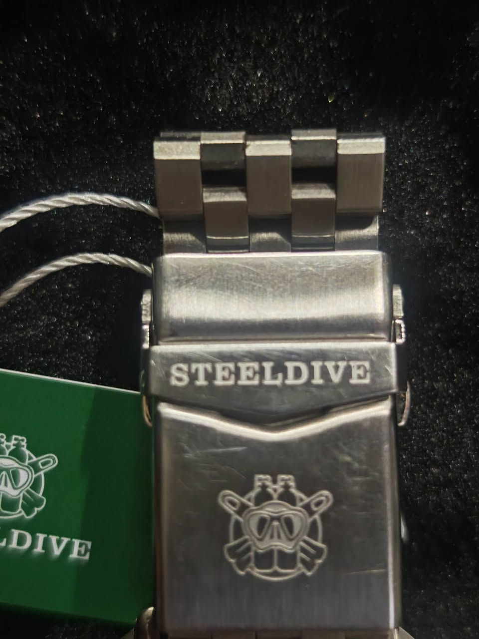 السلام عليكم ساعه ماركه هذا اسمها وموديلها اوتوماتيك كامل مرفقات
STEELDIVE SD1975C
مزاد اعلى سعر ابيع


**إذا كنت صاحب هذا الإعلان وتريد حذفه لأي سبب، رجاءا أرسل رسالة إلى الدعم الفني**