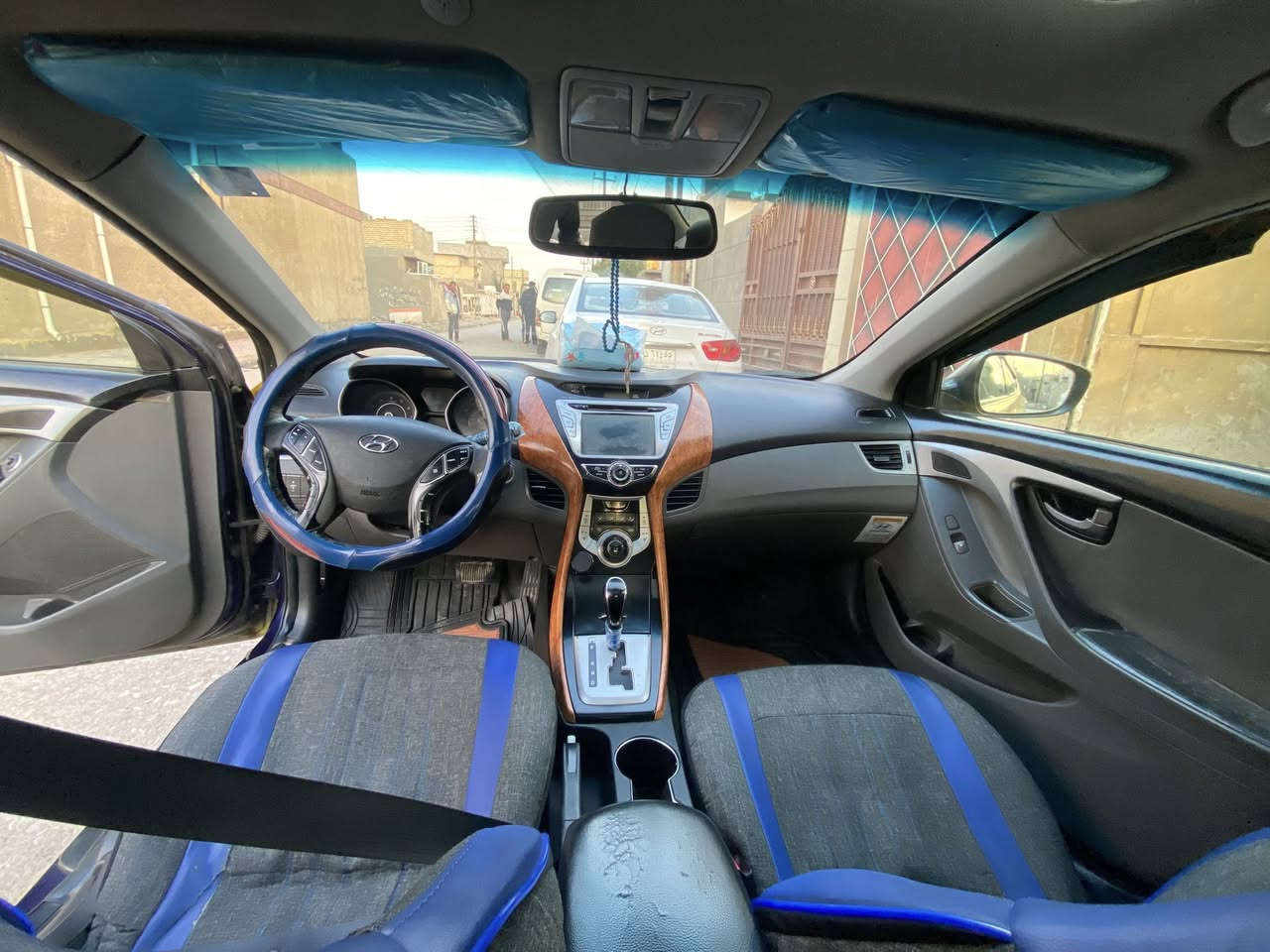 اسلام عليكم
السونار مرفوق ويه الصور
……
النترا 2012 فووول مواصفات 
…..
تخم تاير 
فتحه قماره
تبريد تدفئه فووول 
گير مكينه خير من الله مكفولات
شاصي لغد مكفولات كفاله عامه
اشاير مري 
تحكم بالمري
تحكم ستيرن
بصمه ابواب 
بصمه تشغيل 
شاشه حجم كبير 
مصفره هئيه وغرامات كامله 
السياره جاهزه گبل للشارع 
رقم جديد 
هزه جديده
السعر 105 وبيه مجال للطيبين
رقم الهاتف 
***********
***********
105$ وبيه مجال
