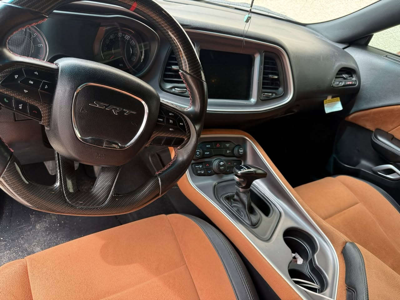 Dodge Challenger 2020 SXT
150 ورقه رقم بصرة 
ماشيه 150 الف
شغل الكشنات كنتاره جلد وشامو بلون السيارة
دركَة SRT كاربون ڤايبر
لون مشمشي مميز
بيها قطعتين صبغ وتبديل قطعة
سيارة جاهزة مابيه نقص تخم تاير مكينة گير تبريد كفالة سيارة نصبته كلش حلوه احلى من الصورة
صور الحادث وفحص السنوار بالمنشور 
العنوان بصرة 
2C3CDZAG4LH240125 رقم الشاصي
للاستفسار ع الرقم 
***********

