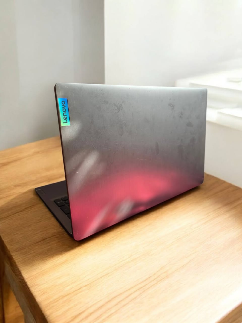 السلام عليكم ورحمة الله وبركاته
لابتوب لينوفو  موديل 2023 
للبيع مواصفاته گدامكم 
جهاز نضيف نضافتة تقريبا 90/85 
سبب البيع عدم التفرغ 
ومحتاج فلوسه
جهاز استخدام كلش قليل 
للطباعه والفوتو شوب  فقط 
(مبدل كيبورد الاصلي فقط بسبب الجمالية) 
السعر 350 ألف 
وبي مجال حگ الجيه وتدللون 
 للاستفسار الاتصال على هذا الرقم 
*********** 
واتساب بي 
(كربلاء /الزبيلية/شارع الرابط)
