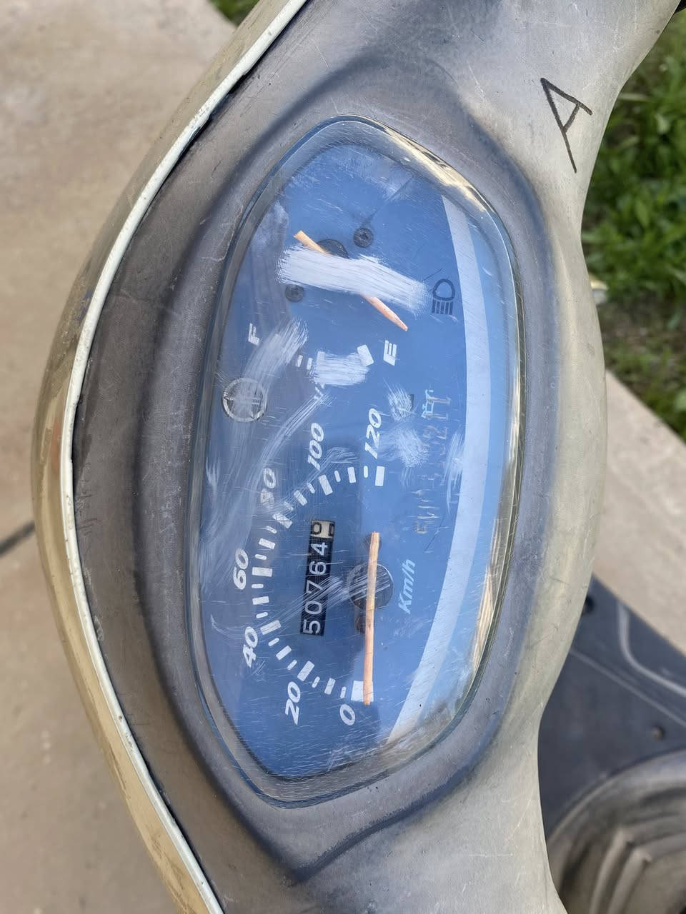 السلام عليكم دراجة ماكس منغولي للبيع الدراجة كفاله عامه برغي مامفتوح بيهة ودراجة نضيفة وناعمة صالي 3 اشهر من منزلهه رمبه ودراجة كلهه ختم واحد ويه المكينه بس مبدل سلف رياضي 49 السعر 700 وبيهه مجال للطيبين .
مكاني بابل حله طريق حله نجف 
للاستفسار ‭0776 615 3104‬
