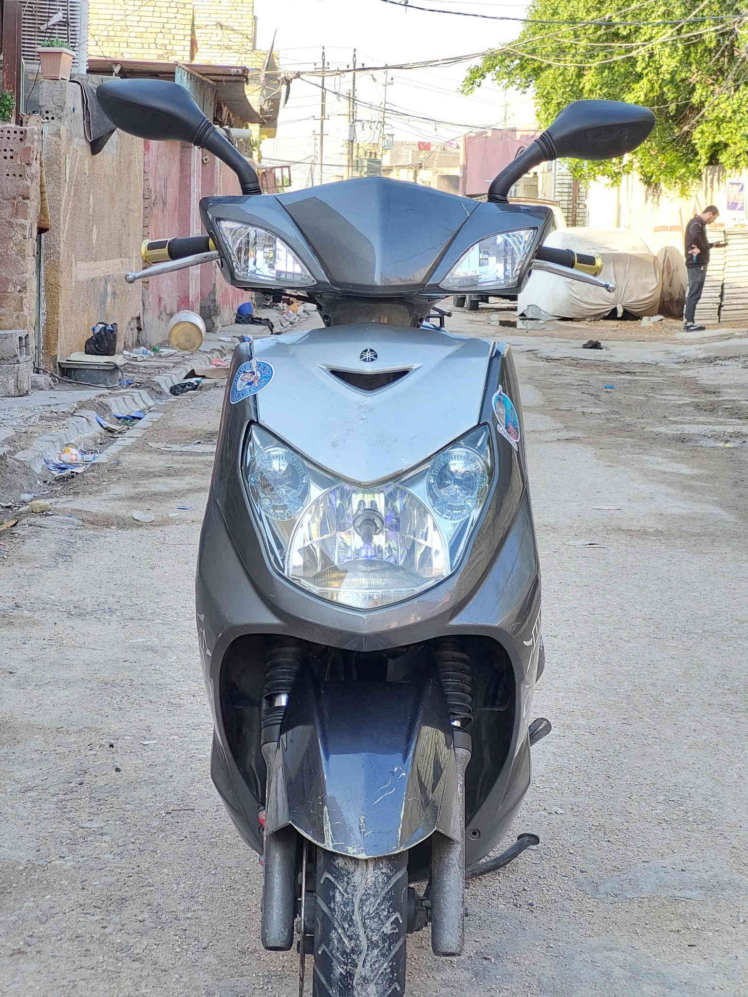 السلام عليكم  دراجه سكنس موديل 2009 دراجه كلها بلاديه ختم واحد ويا الماكينه كهربائيات كلها شغاله جيب فيتر وافحص سلف هندر العنوان مدينه الصدر تقاطع العوره استفسار على هذا الرقم***********
