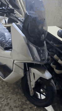 سلام عليكم دارجة شكلل لتي cbx بل جيس بعدهة ما ماشية فول واحد علا واحد  الله شاهد صارلي ضرف وعتازيت اخذتهىة  تلاثة مليون ونص ب تلاثة وبيهة مجال حك جيتك مكاني حي الجهاد ***********
