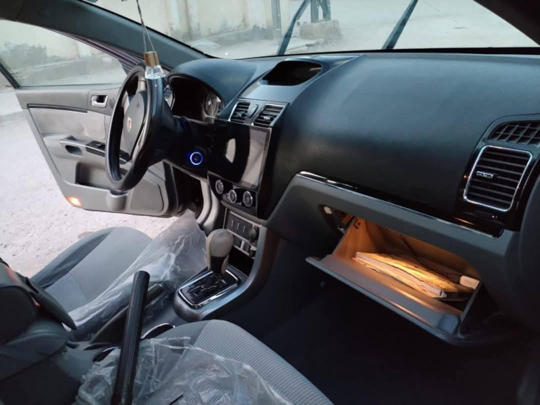 السلام عليكم جيلي امكراند موديل 2014رقم نجف سنويه جديده سياره مكفوله كفاله بس محولبه محرك كير جديد بشرط لا تنقيص لا صرف سياره جديده زنون عالي ناصي تخم بلاديات زنون اصليات التفاصيل بعد من غير ذني الشراي يتصل عل رقم الهاتف ‏‪***********
