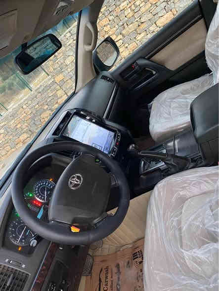 سەرەتا بە ناوی خوای گەورە و میهرەبان

تۆیۆتا لاندکروسر وەنەوشە

مۆدیل ٢٠١٠ مانگی ٧

مواسفات خلیجی GXR.i فول فول مواسفات

سڵایدە بەسمەیە و شەخالە سێ ریز کوشن و دەبڵ اکسل و تەبرید مەرکەزی و سەلاجەیە شاشە ئایپاد و کامیرایە فول فول مواسفاتە قەپاتە و زۆر مواسفاتی تر

نموونە لە جوانی و پاکی

یەک دەستە سەیارەکە

گیر و مەکینە و دەبل اکسل و کارەبایی و تەبرید و تەقە و رەقە و تندوتۆلی بەشەرت

هەموو گیانی لەسەر دەقی بیلادی ماوەتەوە

گیر و مەکینەی بەشەرت نەکراوەتەوە

٢٠٠ هەزار کیلۆمەتر حەقیقی رۆشتووە

٤ تایە و ویلی لۆکی بیلادی لە ژێرە

پیش و دوای کەپسە سەقف و شان و چواردەوری شوشەییە

بی بۆیاخ و بی کاڵبوونەوەیە سۆنەریم داناوە.!

ناو دەری زۆر جوان و پاک ماوەتەوە وەک دەقی شەریکە

ماڵی دۆستە و دیناریک مەسروفی نیە

بۆ عەیب و عار پرسیار مەکە.!

شوین// هەڵەبجەی شەهید

سعری// ٢٩٥ گڵاو مجالیکی برایانەی تیدایە

کۆرەک ***********

ئاسیا ***********

واتساب و تیلگرام و ڤایبەری لەسەرە.! حلبجة
