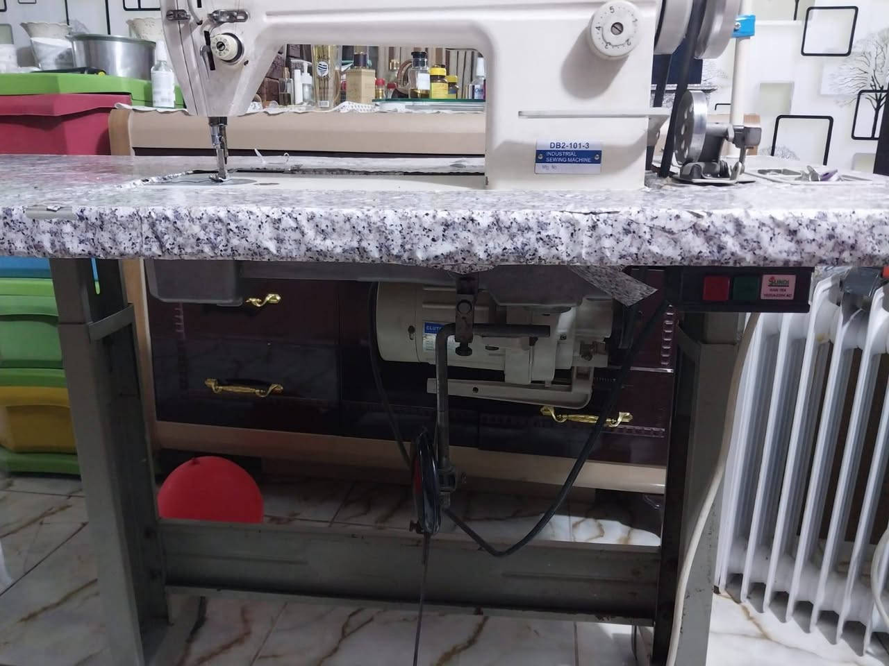 مكينة ياباني للبيع شغالة سعرها ١٧٥ وبيها مجال 
للتواصل واتساب ***********
