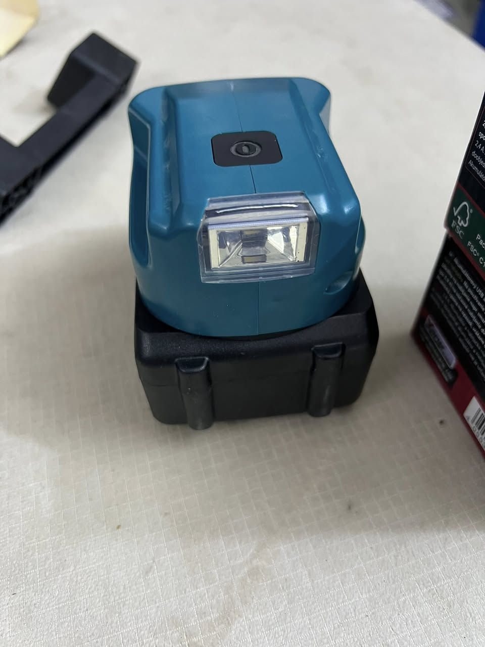 من رخصة الادمن المحترم 
ادابتر شحن سعر بدون بطارية وشاحنة ١٥ الف


**إذا كنت صاحب هذا الإعلان وتريد حذفه لأي سبب، رجاءا أرسل رسالة إلى الدعم الفني**