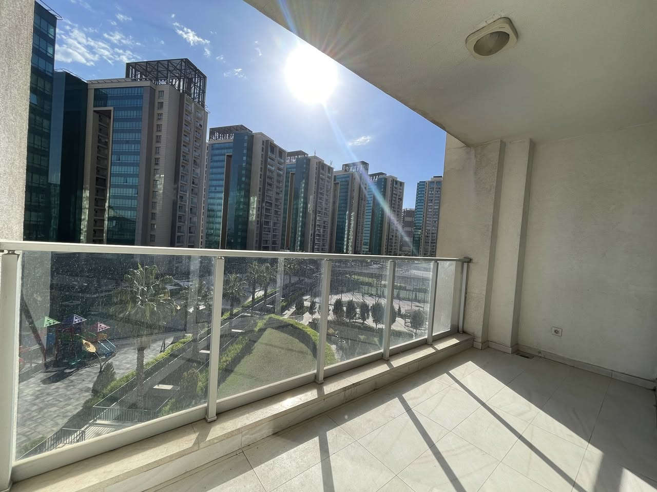 Apartment for rent in Empire Wings
1+1 for rent with 127m unfurnished in Empire wings 
Garden view
550$
For more details and anything contact us 
***********
