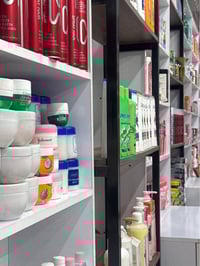 محل كوزمتك • بضاعة كاملة • البصرة أبو الخصيب