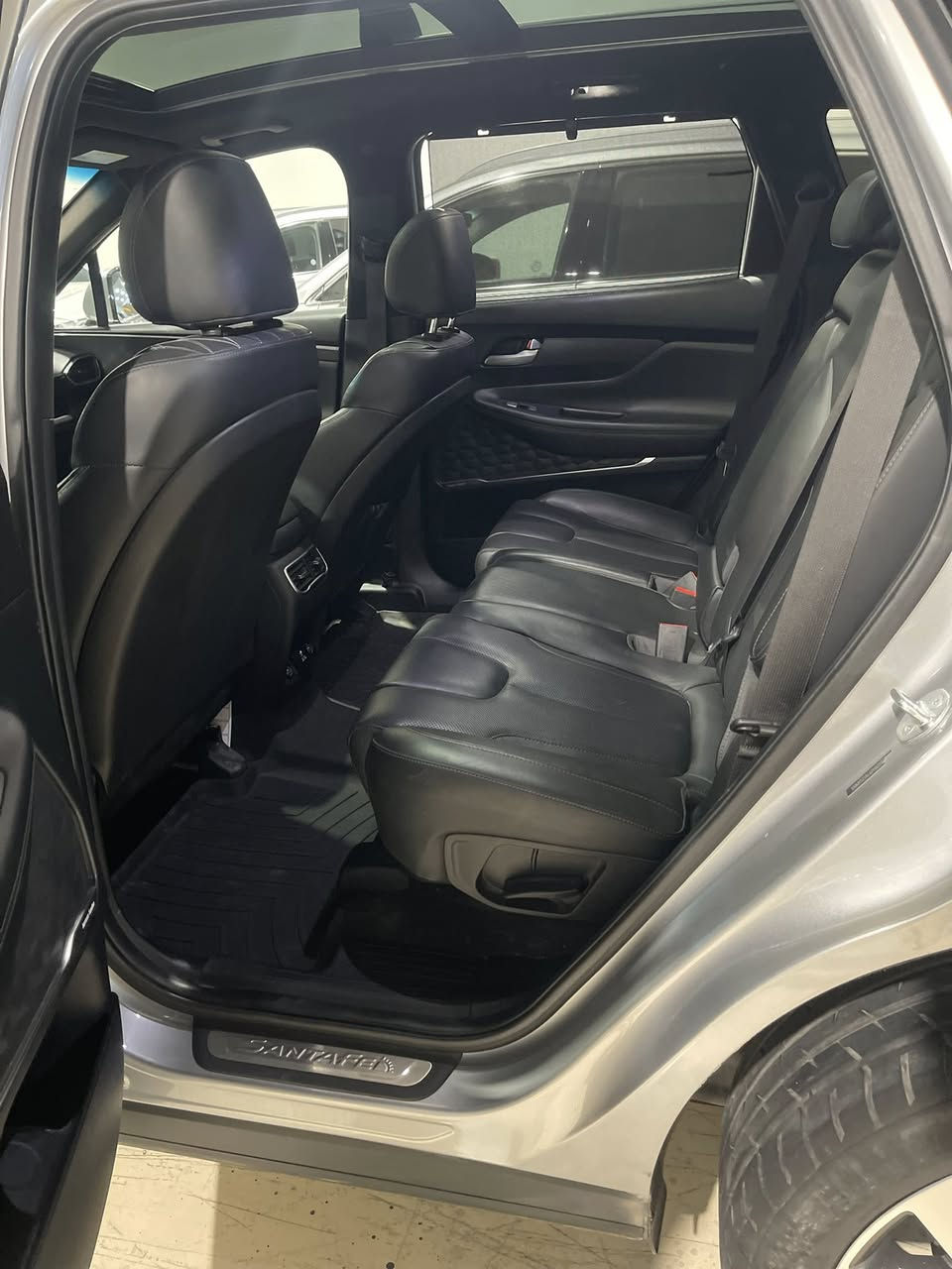 يالله يالله
متوفر هونداي سنتافي 2023 لگجري 1/1 مواصفات للأخير 

بيها تقرير مال المندلاوي موجود بالمنشور تصليحها درجة اولى جديدة جداً 

فول مواصفات 

🌺 داتا شو معلومات تصير على جامة الأمامية

🌺خمس كامرات 360 درجة

🌺بردات جانبية 

🌺لايتات زنون ابيض عالي ناصي 

🌺ويل كب اصلي مشيف عليها تخم تايرات 

🌺بانورما على طول سيارة

🌺كير دكم 

🌺دشبول دجتيال شاشة 

🌺مكينة 2500 تيربو جدا اقتصادي 

🌺مرايات بيها اشاير جانبية 

🌺حساسات خلفية و امامي

🌺رادارات داير سيارة يعني 360 درجة

🌺بريك خلفي من تشعر بخطر 

🌺كاميرة امامية لتحديد الشارع سياقة آلية 

🌺صندوك كهربائي 

🌺شفتات ستيرن و تحكمات ستيرن 

🌺تبريد قطعتين 

🌺شاشة جبيرة بيها كل معلومات مال سيارة 

هاي نبذة على مواصفات بالنسبة للسيارة كلش راقية بيها قيادة كلش مريحة بدون مبالغة

سنوية جديدة أرقام جديدة سنوية جديدة شرط تحويل ثاني يوم 

مكانها بغداد معارض النهضة معرض الكرادي 

*********** حيدر الكرادي
