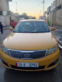 كيا اوبتما 2010 سنويه ل2030 رقم انكليزي مصفره من كلشي تخم تاير وحداديه...