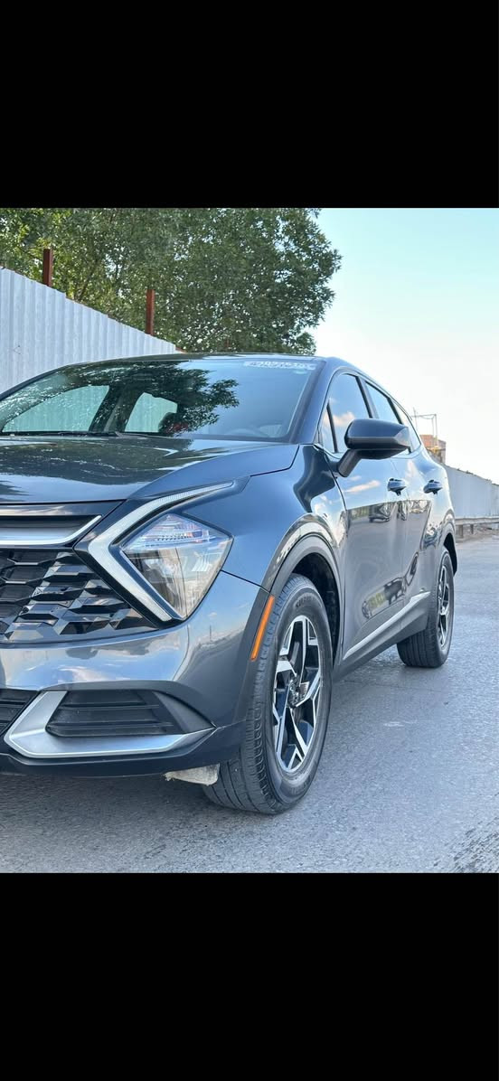 السلام عليكم كيا سبورتج 2023. 
لون رصاصي
رقم أربيل الجديد 

الشكل الجديد حجم الكبير لارج محرك 2500 
حادث جاملغ  واحد صبغ فقط 
بدون دواخل سياره جديده 
ماشيه 130مايل مشي امريكا 
بدوايرباك  
المواصفات

دشبول متغير الالوان الكتروني

تحكم ستيرن جهتين

كامرة دوارة 

شاشة كبيرة ايباد 

عداد دجتل

اوتو ستوب

تبريد قطعتين 

مثبت سرعة

وضعيات قيادة 

رادار

لد نهاري

تحديد مسار

هند بريك بصمة

اوتو هولد

مانع انزلاق
هيتر كشن 

مكان السيارة بغداد زيونه 
للتواصل ***********

السعر 187$$$قفل قفل بغداد, العراق
