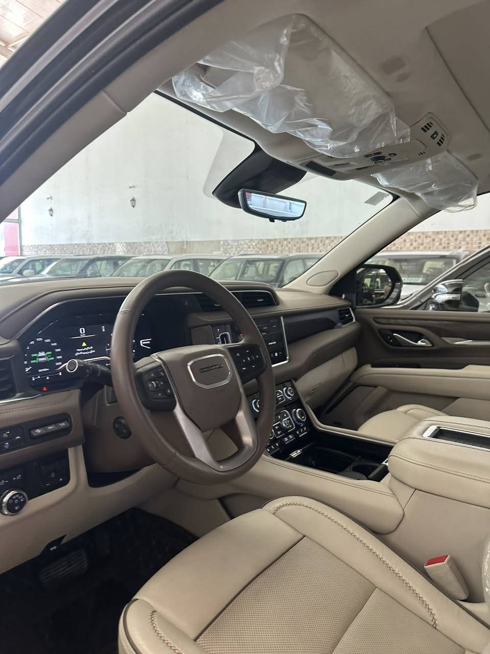 سلام عليكم دينالي الواحد ع واحد موديل 2024ماشية 9000الاف رقم بغداد مكفولة سيارة ومغلفه***********
