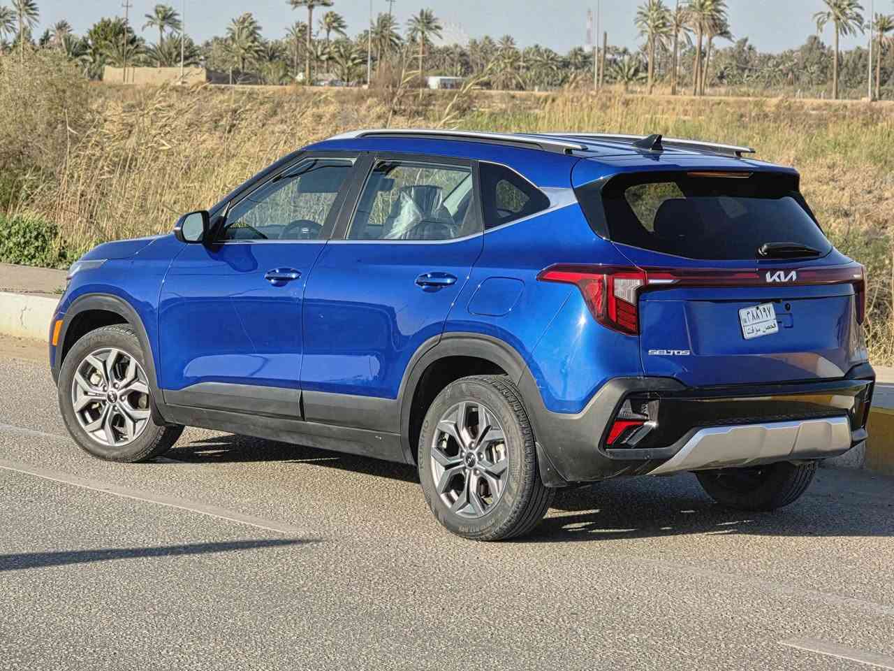 كيا سلتوز موديل 2024 وارد امريكي 
محرك 2000 دوش 
ماصفاتها نص فول 
بصمه - تشغيل عن بعد - فور ويل - تبريد قطعتين - تدفئة كشنات 
وبقية الموصفات المعروفة 
حادثها فقط دعاميه مبدله نفس اللون 
بيها اربع اصابع خشم البنيد بارد 
تصليح اصلي 100%
بدون فتح بدون صبغ 
بدون رقم سعر 158 وبيها مجال 
مكاني بابل مركز المدينة 
***********
