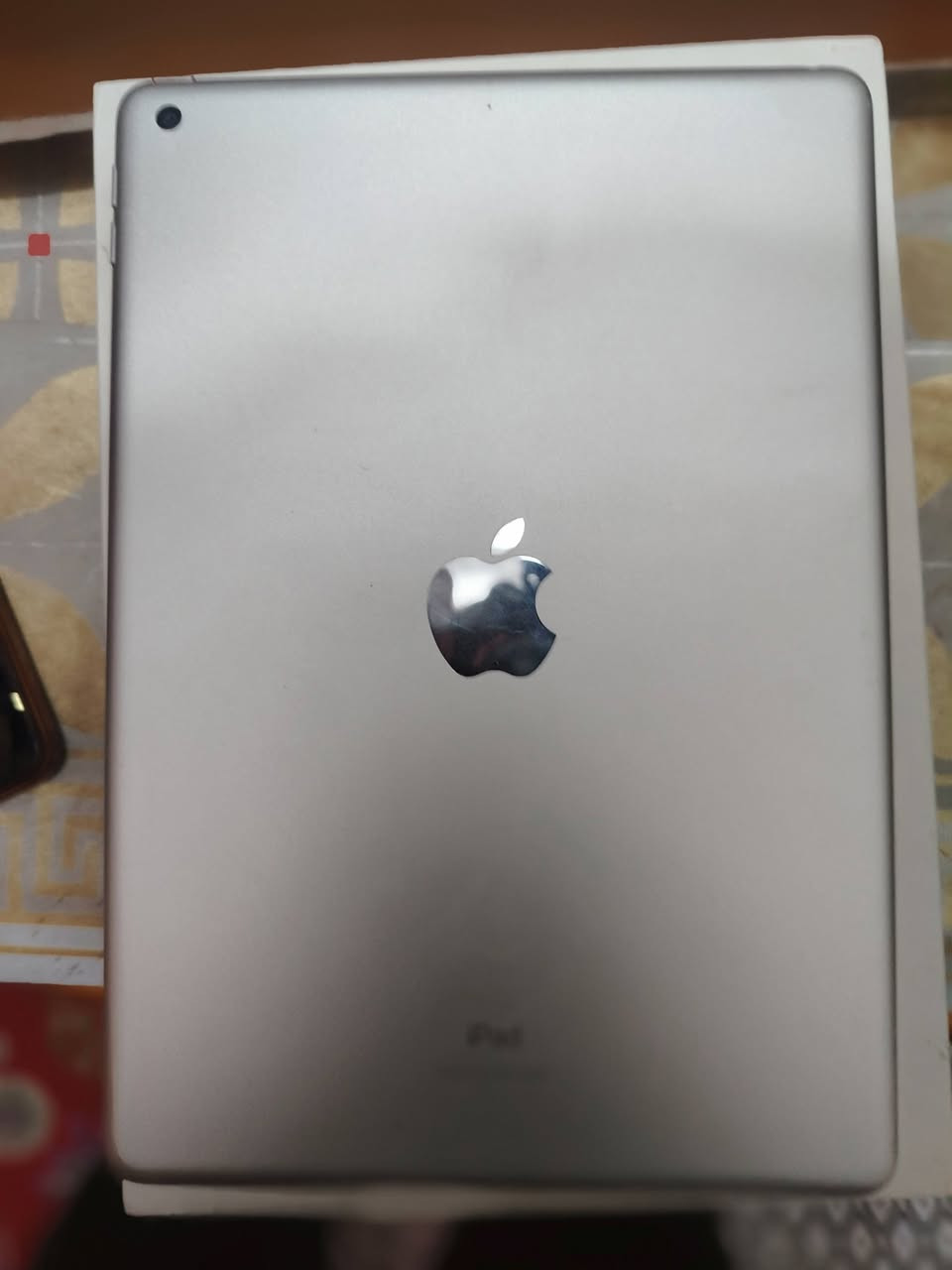 ايباد 9 ذاكره ٦٤ ايباد بعده جديد كله كفاله السعر 300 قفل المو شراي لا ينتصل ***********
