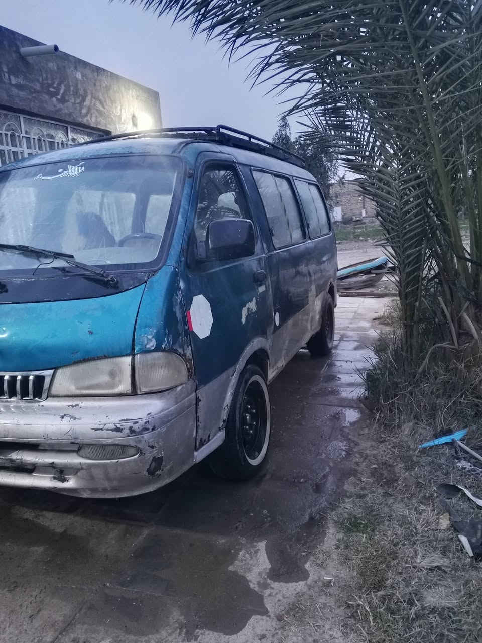 سلام عليكم للبيع بريجو موديل 97سنويه ضايعه وبيه سكنر حداديه تخم تاير جديد مكينة وكير حلوات اكسن نضيف سلف دينمه باتري جدد السعر 33 وبيه مجال قليل سياره عليه غرامات ينزلن من سعره المكان (((كوفه عباسيه))) ‏‪***********‬‏
