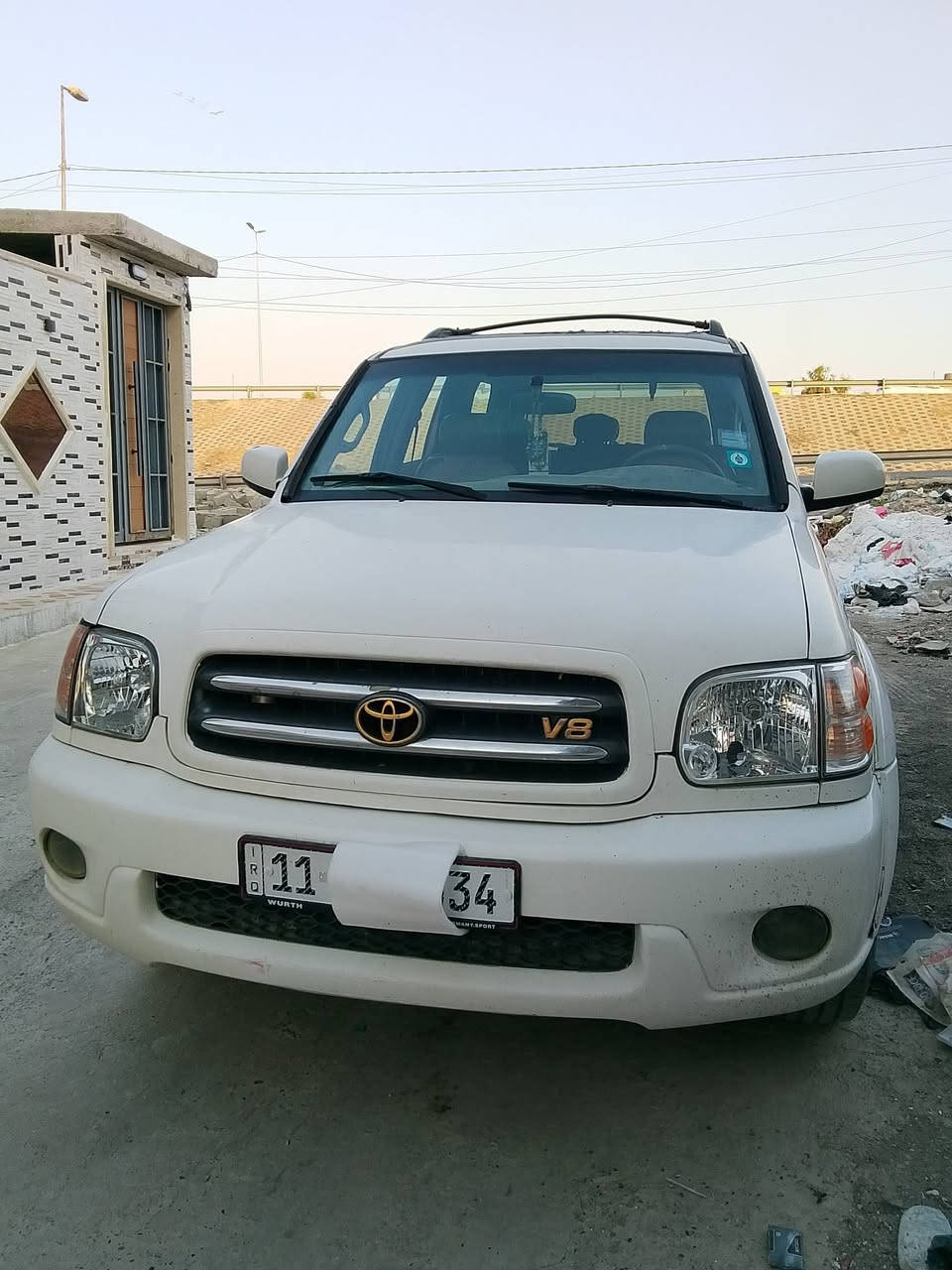 للبيع تيوته سيكويا موديل 2001 بسمي موبايل *********** رقم بغداد العنوان موصل
