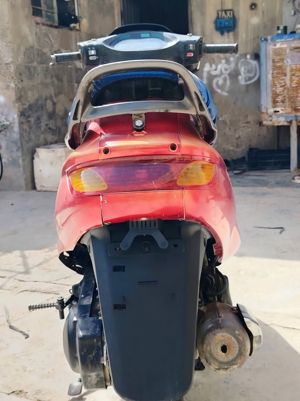 سلام عليكم دراجه فراشه فحل نضافه فول كهرباايات كلهاا شغاله مكيناا مفتوحه مره وحده وحالين الكابريته البيها تجاري ومجاي تشتغل السعر خاص عنواني الدوانيه الرقم اوتساب/***********/
