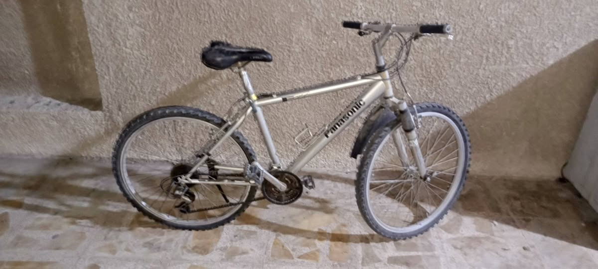 السلام عليكم
بايسكل باناسونك ياباني 
المنضومة مال گير شيمانو Shimano شركة عالمية اذا تحب ابحث عنها
البايسكل ياباني اصلي سعرة 180 وبي مجال للطيبين 
للتواصل واتساب ***********
