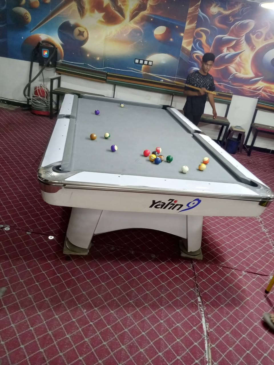 ***********

