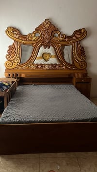 غرفة نوم • سرير • للبيع