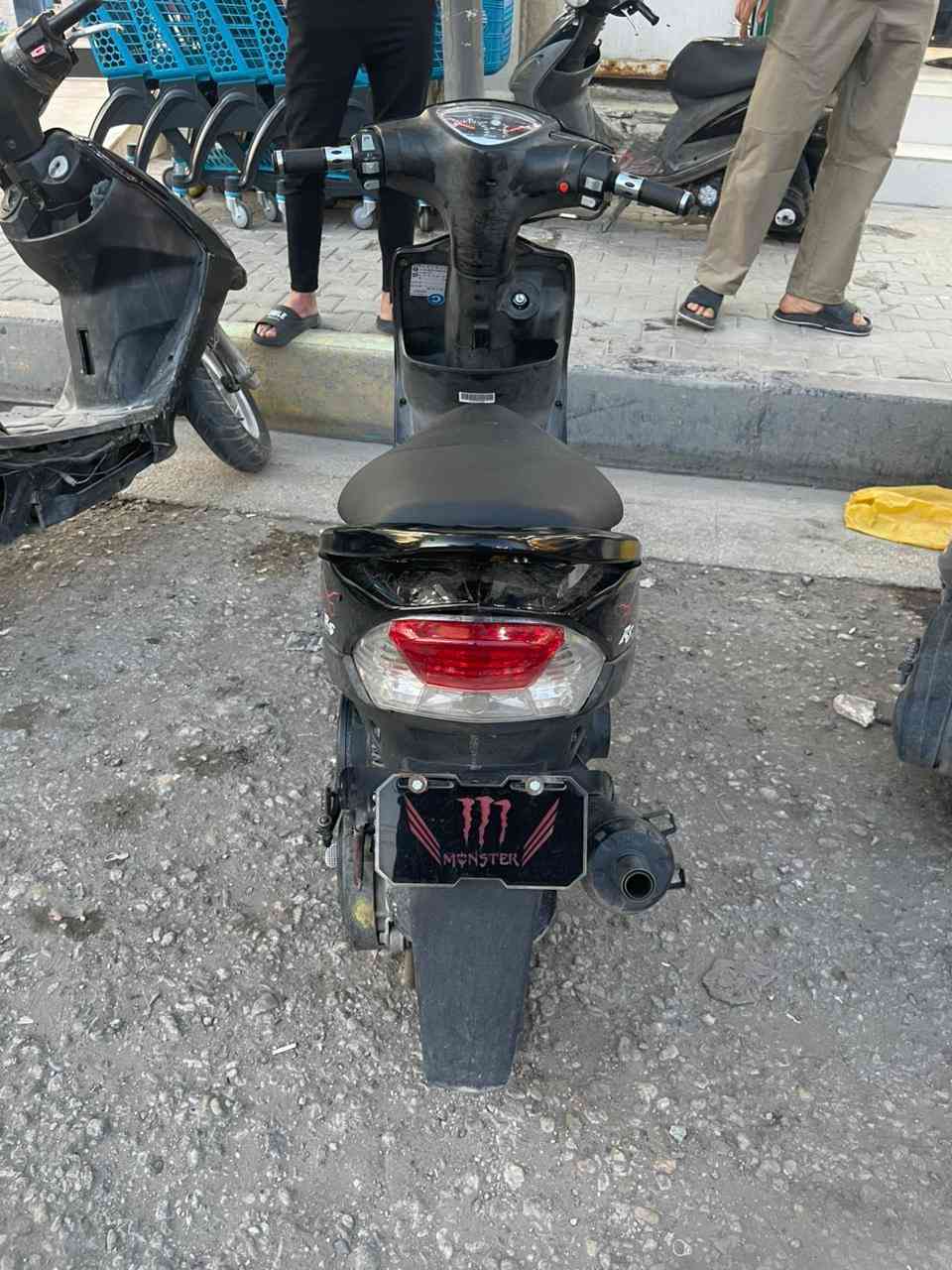 السلام عليكم ماكس عدلة 2005 للبيع نظافة شوفت عينك الدراجة ما مفتوحة ابد برغي ممفتوح شلعة معدل داكة 110 سرعة ما تقفل كله فول كلشي شغال سلف هندر اشاير هورن مكاني حي الوفاء ***********
