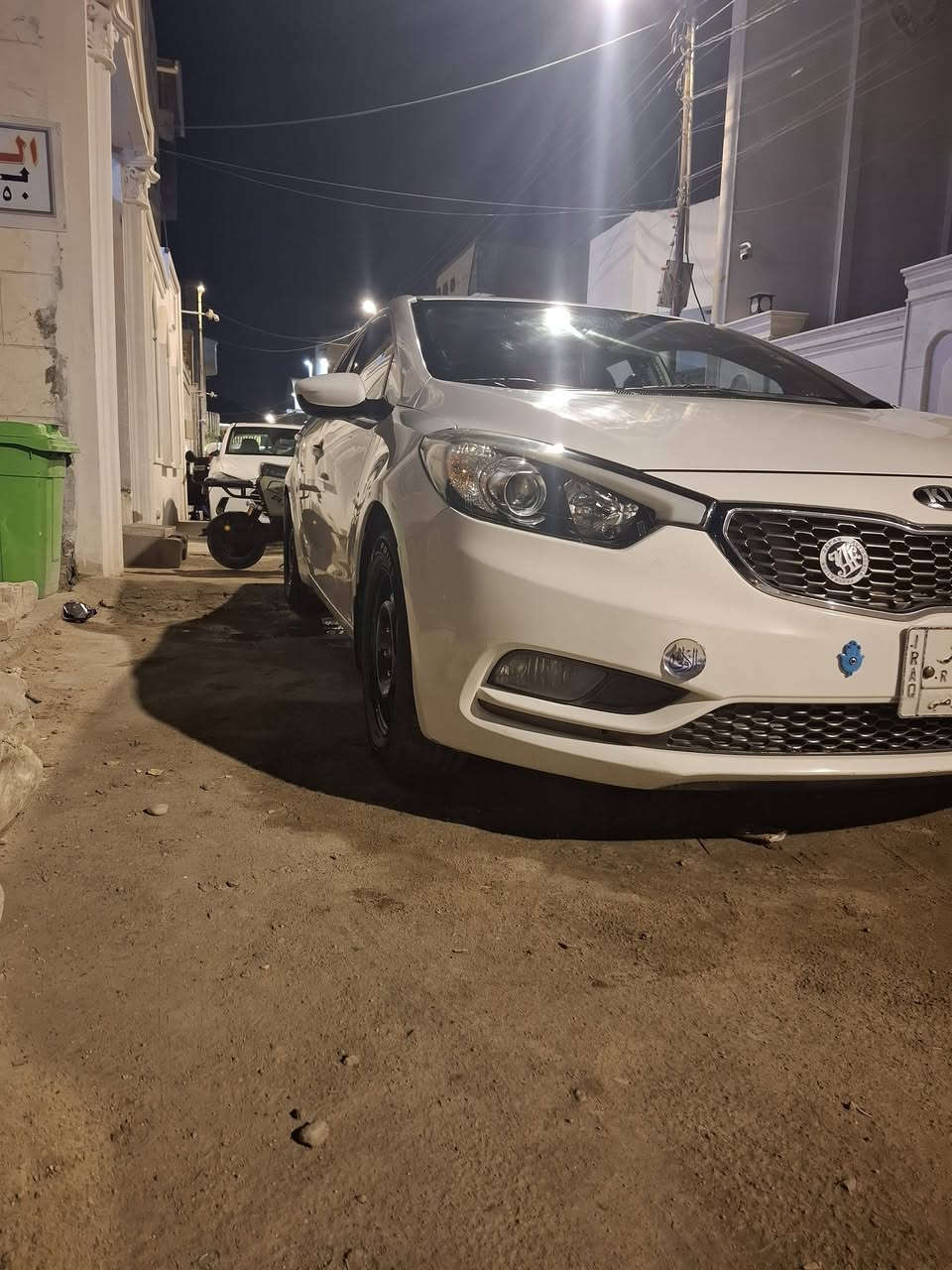 سلام عليكم سياره سيراتو مديل 2014فول مواصفات ماعده البصمه سياره استخدام بيت كفاله سعر 130كفاله
عنوان بصره شارع الوفود للتواصل***********
