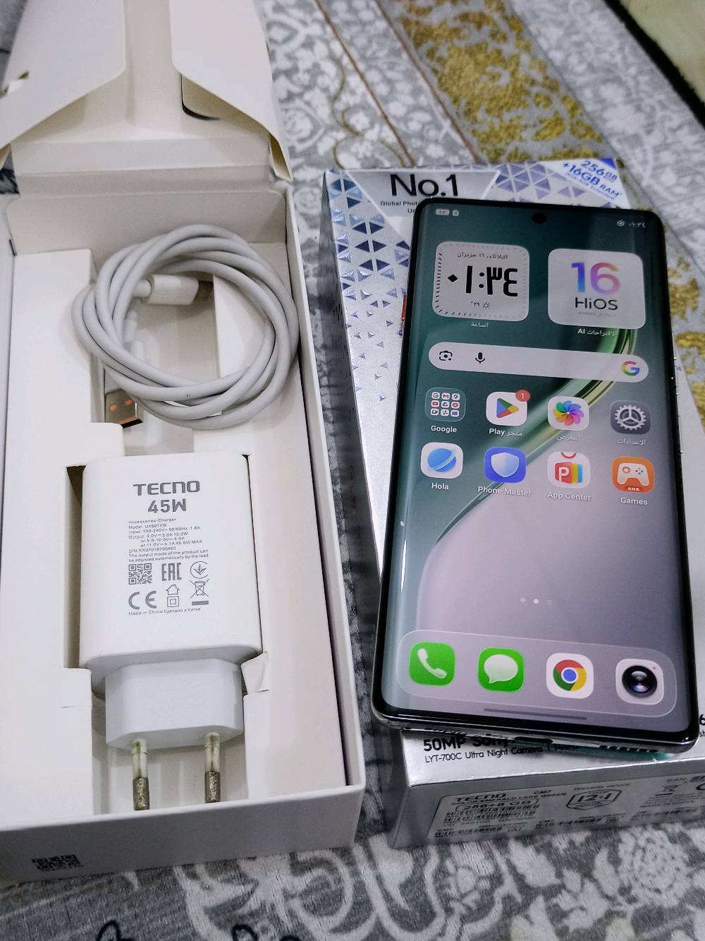 السلام عليكم
‏
‏تكنو كامون 40 برو 5g
‏استعمال اقل الشهر 
‏مواصفاته معروفه 
‏ملحقاته كامله كارتون + شاحن + اربع كفرات هديه 
‏مكفول ونضيف كلش اخو الجديد
‏
‏السعر 350 
‏مكاني نجف حي الشرطه