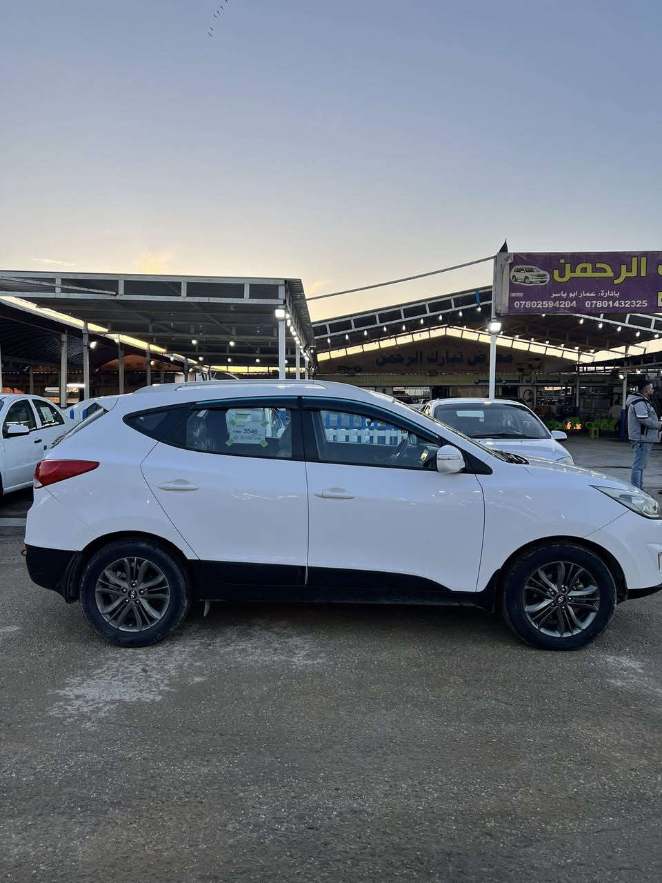 السلام عليكم توسان ٢٠١٥  السياره نضيفه ماعايزها شي تخم تاير جديد تبريد تدفئ رقم نجف انكليزي 
مكان السياره النجف 
بيها رصعات مال حالوب بالقماره 
السعر ١٤٨ ورقه وبيها ماجال
ماتواجد على الفيس فقط على الرقم  
باقي التفاصيل  ***********
