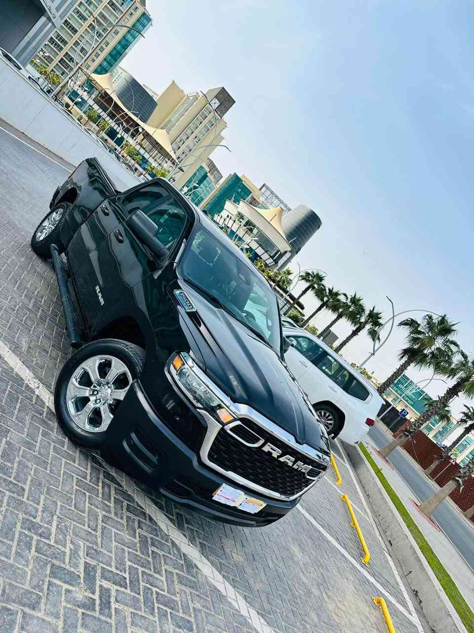 السلام عليكم
دوج رام موديل 2025 شكل جديد
2025 RAM 1500, HFE
محركً 3600 سته سلندر
ماشية 4000 الف 
ضررها جاملغ خلفي باب و باب مبدل نفس لون بدون دواخل
ايرباك فقط برده
موا صفاته
شاشه كبيره لمس 
ردار
لايت زينون
اتو ستوب
نقطة العمياء
تحديد المسار
حساسات امامي وخلفي
ويل سبورت
تايرات جبلي
بصمه
تشغيل عن بعد
 
سعر مناسب جدا 227 ورقةً 

مكان السياره اربيل(معرض اربيل كارس )
***********☎️📞 أربيل, العراق
