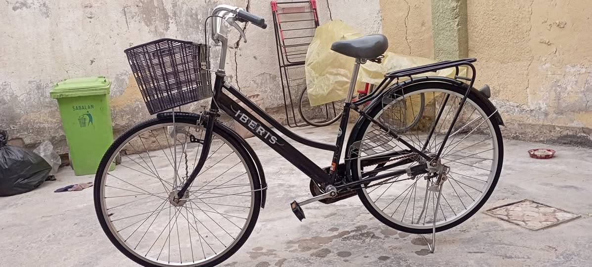 السلام عليكم اليوم جبنالكم بايسكل حجم 27 مكفول كفاله خاص متواجد والسعر 80 وهذه الرقم ***********
