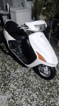 السلام عليكم دراجه فراشه ياباني بحاله جيده هندر كهربائيات تايرات شاصي مكفول مكان  كربلاء سعر 200بيها مجال للشراي *********** قفل جوزه قفل جنطه
