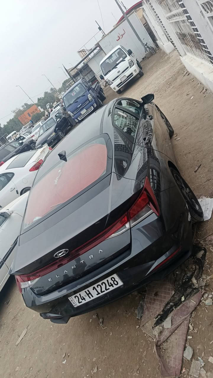 انتره ٢٠٢١ امريكي ماشيه ١٠٠ك
مواصفات فول عده الفتحه سنوار مرفق 
محرك ٢٠٠٠كير جديد سياره جاهزه من كلشي 
مكان بابل جبله ***********
السعر ١٣٠ $
