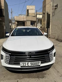 بي واي دي ٢٠٢٥ ماشية 6400  الكلي كاملة مع ملحقاتها مكفولة مرقم بغداد ب...