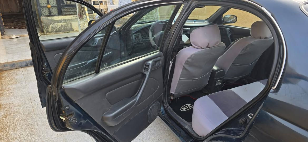 السلام عليكم 
للبيع سيارة كرونه موديل 94
رقم انكليزي بغداد / مشروع وطني
محرك 1800 ابوالجف المرغوب
تبريد شغال
السياره خير من الله مال جناي تأخذها ما تذب عليها الف
كير مكينه حداديه فول الفول
السنوية بأسمي
السعر 65 بيها مجال بسيط
مكان واسط قضاء الموفقيه
للاستفسار أكثر
‎0771 207 3409
