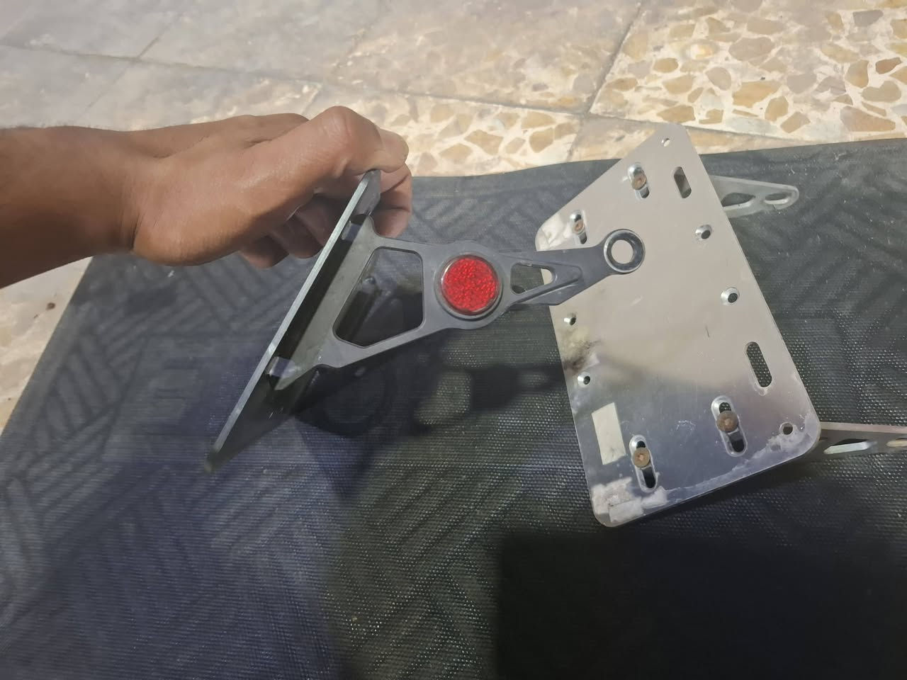 قواعد رقم مال رمبة نضاف للبيع


**إذا كنت صاحب هذا الإعلان وتريد حذفه لأي سبب، رجاءا أرسل رسالة إلى الدعم الفني**