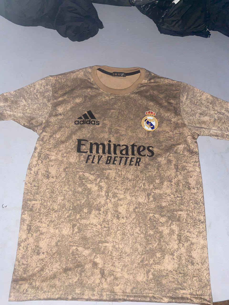 بديات مال انديه برشلونه والريال قياسات
M L XL XXL الدرزن 12 سعر الدرزن ب 55   الف للحجز


**إذا كنت صاحب هذا الإعلان وتريد حذفه لأي سبب، رجاءا أرسل رسالة إلى الدعم الفني**