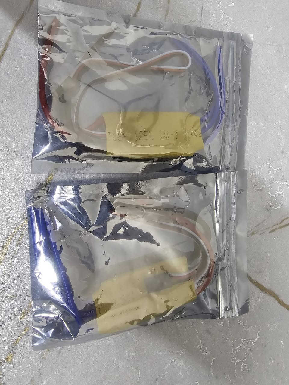 متوفر قطعتين ٢٠ الف


**إذا كنت صاحب هذا الإعلان وتريد حذفه لأي سبب، رجاءا أرسل رسالة إلى الدعم الفني**