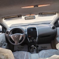 نيسان صني هندي بليتة زركة موديل ٢٢ للبيع ماشية 51 الف فقط السيارة نضيف...
