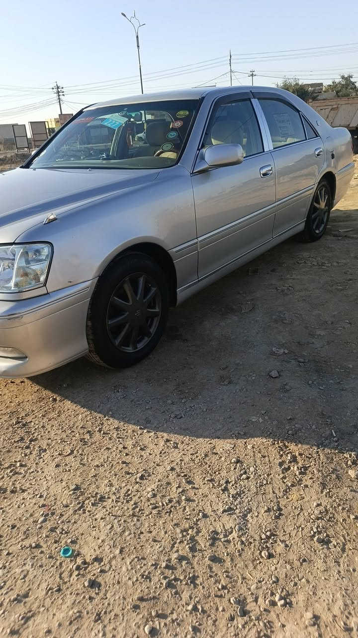 السلام عليكم ملكه 2002 قماره فقط
رقم بصره قرار 48 
دكمتين محرك دي فور الزغير 
السياره جاهرة ونضيفة  
تحوير النجف 
الاستفسار اكثر اتصل  *********** 
 السياره بيها قاصرين 
مكان السيارة الناصرية السعر 92 وبيها مجال
