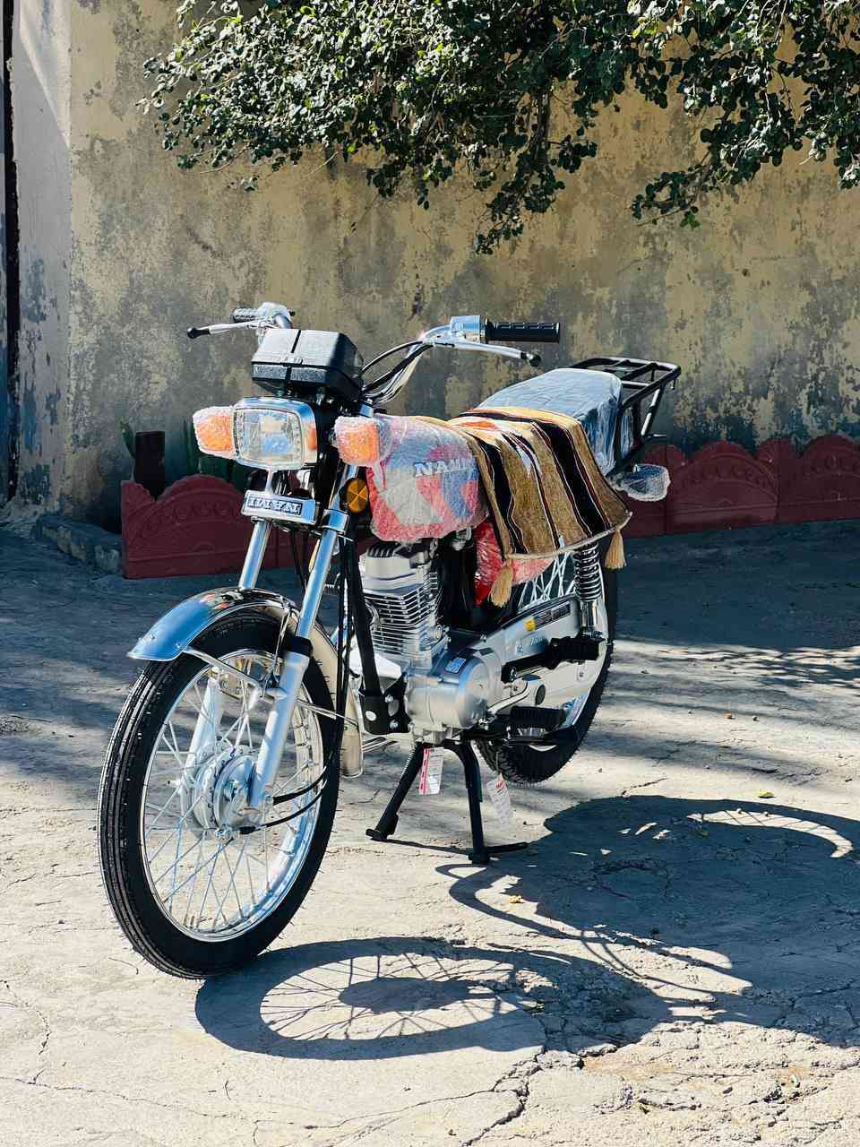 السلام عليكم للبيع اوراق 2008 وكيلها بنهايت شارع بغداد معرض الروان كله جديد برغي واحد ما بيها شاصي نامه السعر مليون و 250 بعدها ما مشتغله شلع العنوان ميسان عله طريق المجر قرب مطعم طواحين الهوى للستفسار *********** اوراق الكمرك موجوده خمس اوراق كامله
