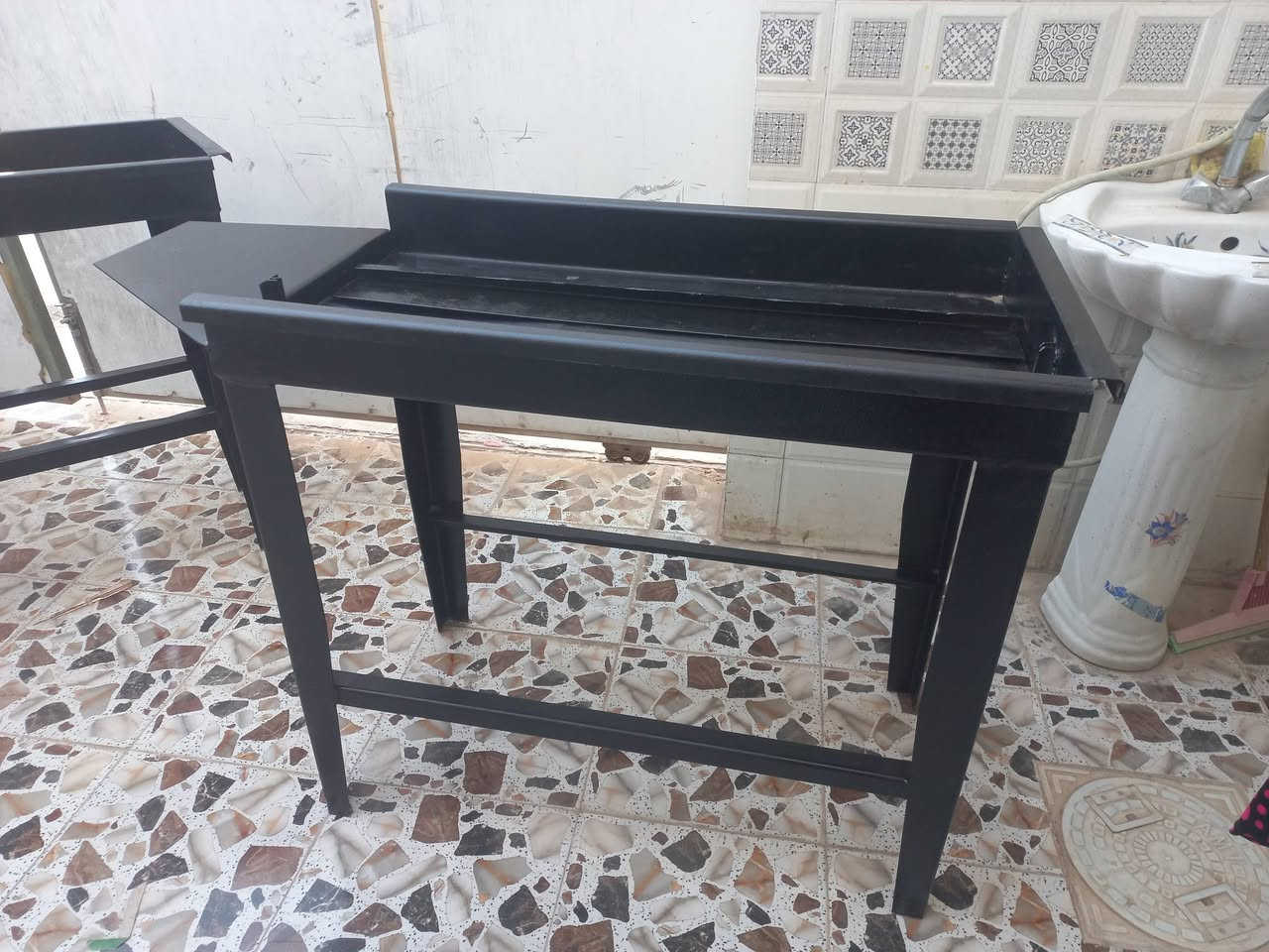 مناقل عدد2
الاولى/ ارتفاع90....طول متر.....عرض 35_45(قابلة للتصغير و التكبير)
الثانية/ ارتفاع90....طول 90....عرض 35

للاستفسار *********** واتساب
