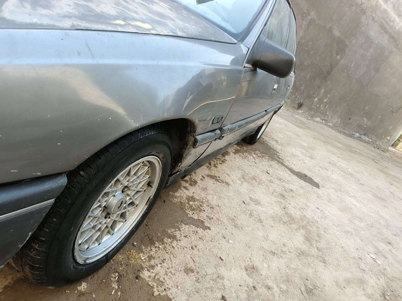 سلام عليكم اوبل موديل 88 للبيع رقم بغداد الماني بسمي مدوار ثاني يوم مكينه تنقص والباقي كله شغال تتقفل اسويج كير اكسن كارتون  مكانه بابل قضاء القاسم سعره 23 وبيه مجال حك الجيه  ♕ ***********
