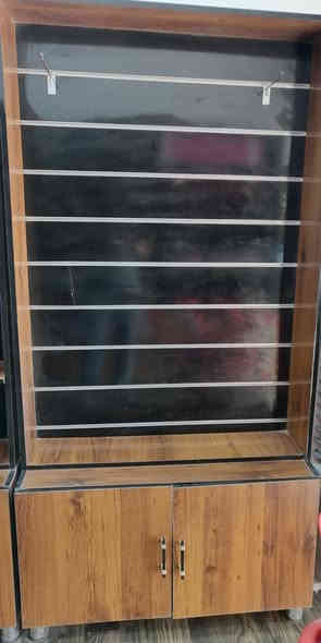 فاترينات عدد 5  
:*********** سيد احمد
***********منتظر
ملاحظه فقط الفاترينات
