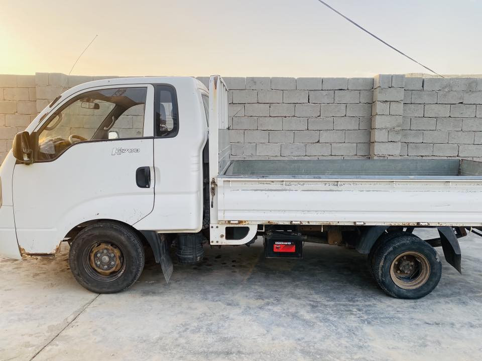 كيا حمل رقم سليمانيه موديل 2011 سنويتهه صاقطه وعدنه وكاله بأسمنه مكفوله عدا الدوسات سياره نظيفه كلش ب70 وبيهه مجال ‭0772 447 2382‬
