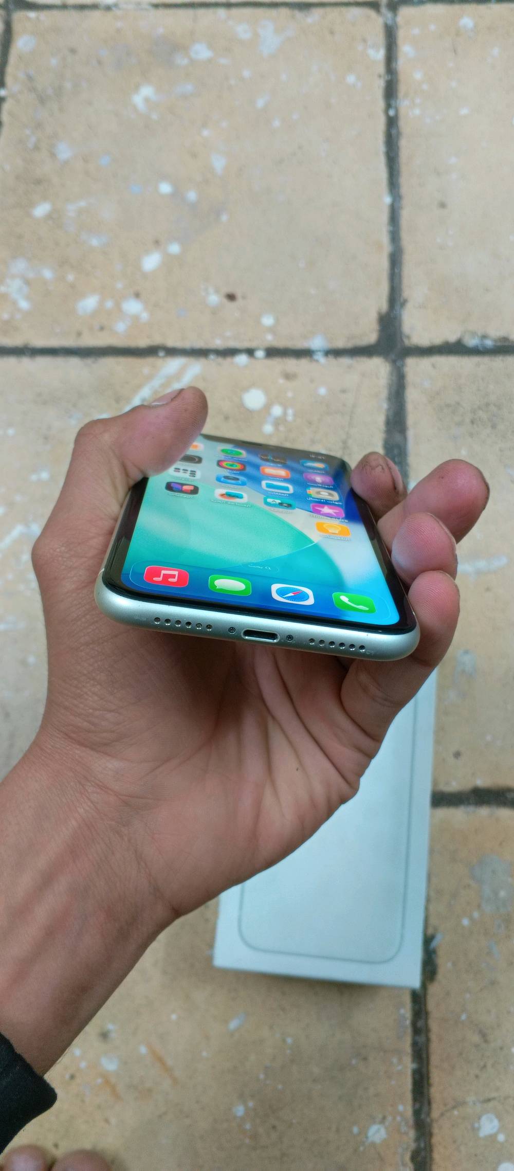 سلام عليكم 
ايفون 11 بلادي مداخل تصليح
ذاكرة 128
بطاريته 82
ملحقاته كيبل وراس شاحنه وباكيته
270 الف
العنوان بغداد شارع الكفاح 
توصيل ماعندي