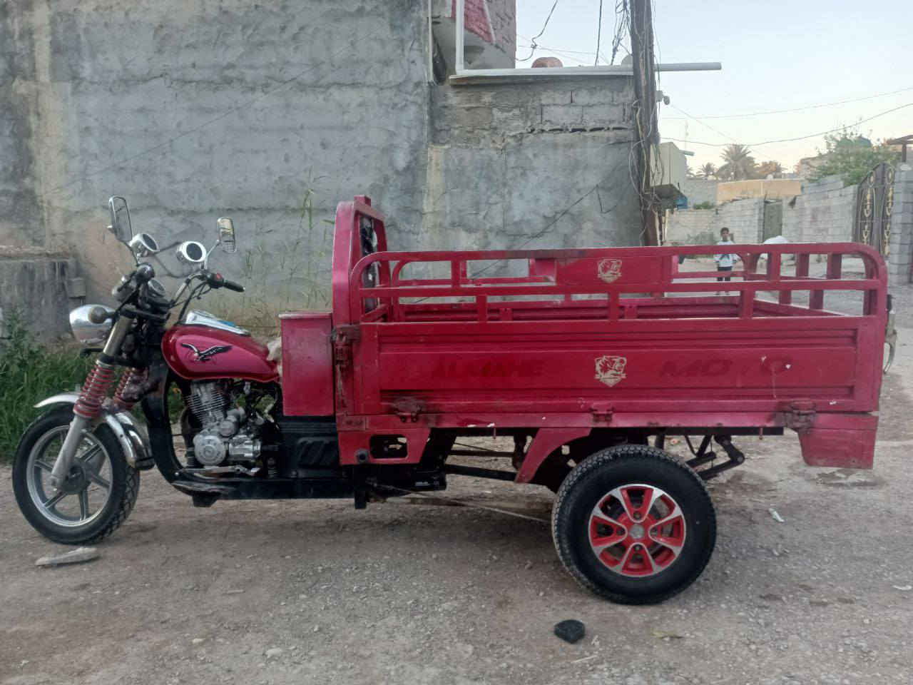 السلام عليكم ستوته للبيع موديل 20 كهربئيات كلها شغاله تخم تواير جوبلس جدد السعر 1300وبيها مجال ***********
