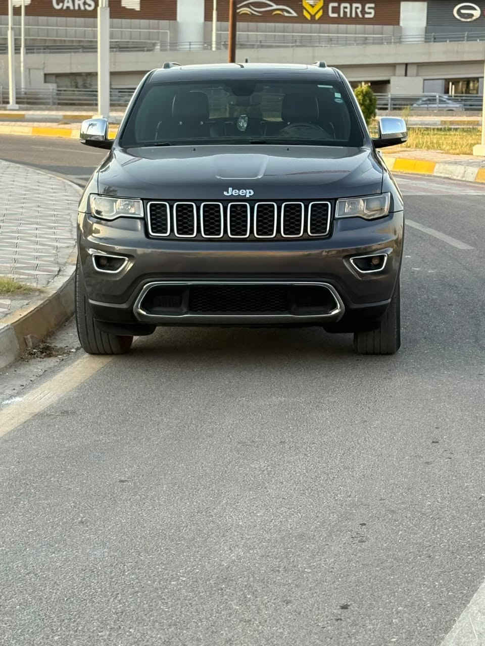 موديل 2020
بدون صبغ بدون بارد 
سياره اخت الزيرو
رقم شمالي بسمي
بطاقه بانزين بيها
مكاني كركوك
***********
