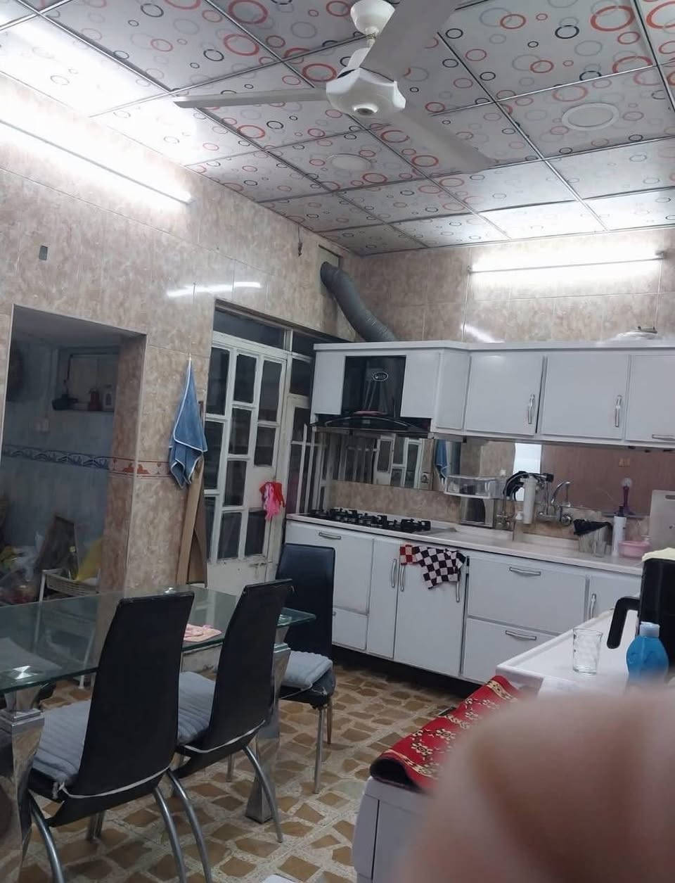 السلام عليكم

🏠 دار للبيع في حي الصديق الثانية – قرب متوسطة الرياض

📍 الموقع: حي الصديق الثانية، شارع تبليط عرض 12 متر
📐 المساحة: 137.5 متر
📏 الواجهة: 5 متر

🔹 تفاصيل الدار:
• الطابق الأول: استقبال + مطبخ + هول + غرفة نوم + صحيات + كراج + مناور
• الطابق الثاني: غرفتين نوم + هول + صحيات (مُحدَّث)
• سطح كاشي

💰 السعر: 158 مليون دينار
✔️ مع مجال بسيط للتفاوض

📞 للاستفسار والتواصل:
***********
***********

📍 مكتب نقوش
نستقبل عروضاتكم في أغلب مناطق الجانب الأيسر

🔗 لمعرفة الأسعار انضموا لقناتنا على التلكرام:
https://t.me/nukosh97
